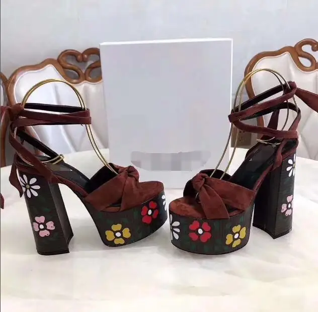 Женские сандалии на платформе и высоком массивном каблуке 14 см | Обувь