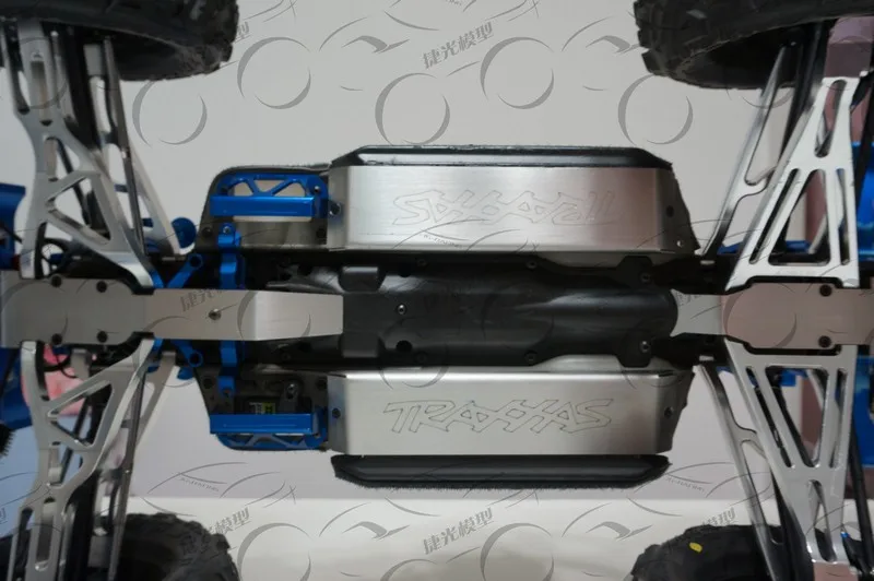 Металлическая защитная пластина под защитную броню для 1:10 шкала TRAXXAS SUMMIT E-REVO |