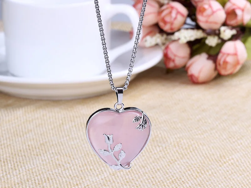 Натуральный розовый кварцевый кристалл опущенный чакра каменная крышка