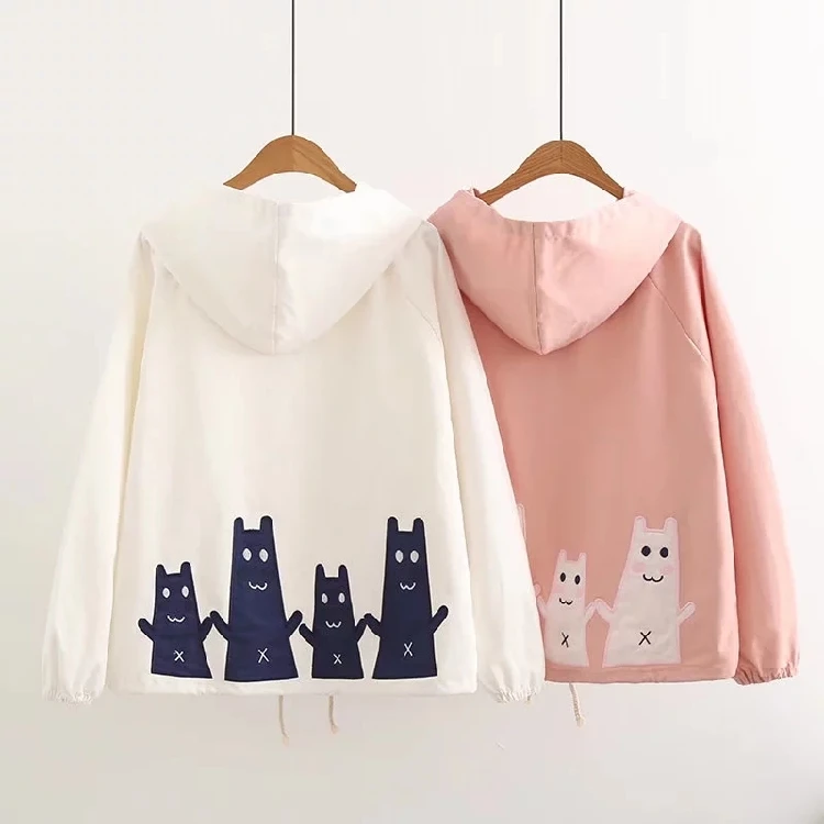 Женская ветровка с капюшоном Повседневная тонкая куртка мультяшной вышивкой