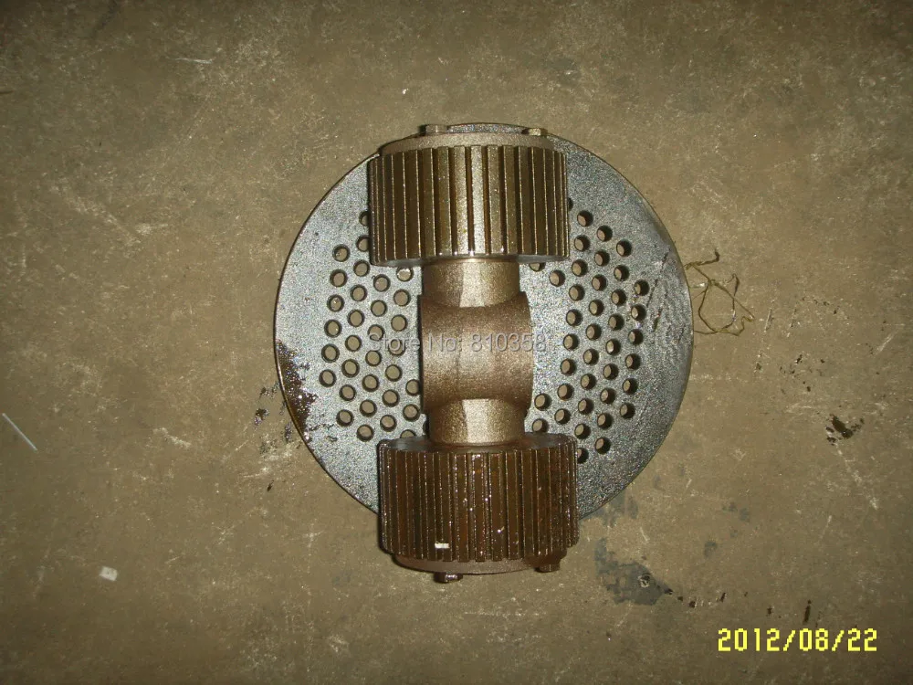 MKL295 flat die wood pellet machine wearing parts-------------roller shaft | Инструменты