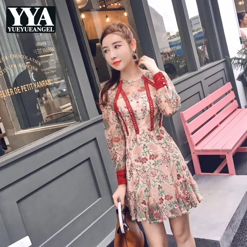 

2021 New Designer Women Lace Hollow Out Sexy Mini Dress Fashion O-Neck Summer Slim Flower Embroidery Ruffle Pleated Dress Ladies