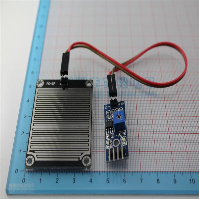 Free shipping 30pc Sensitive rain sensor 5.0*4.0CM raindrop module with Control board for Arduino | Электронные компоненты и