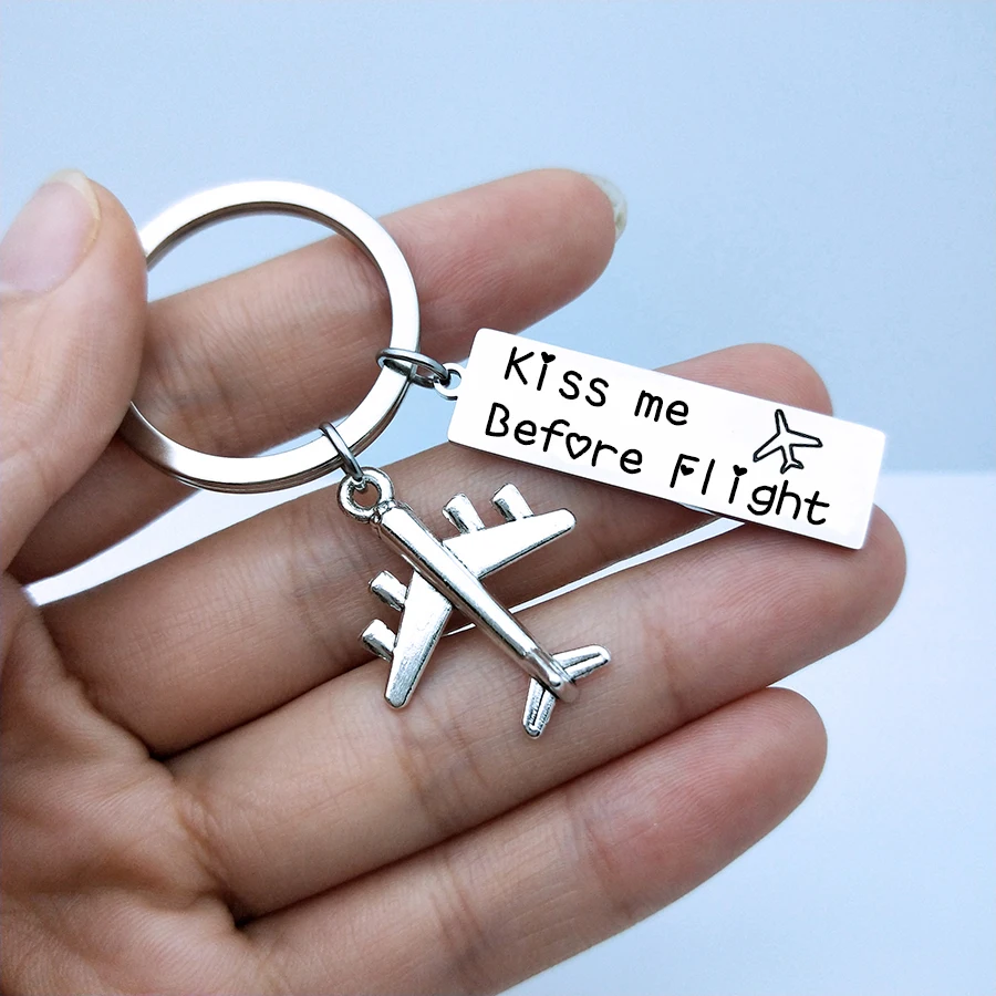 Брелок с надписью Kiss me Before Flight | Украшения и аксессуары