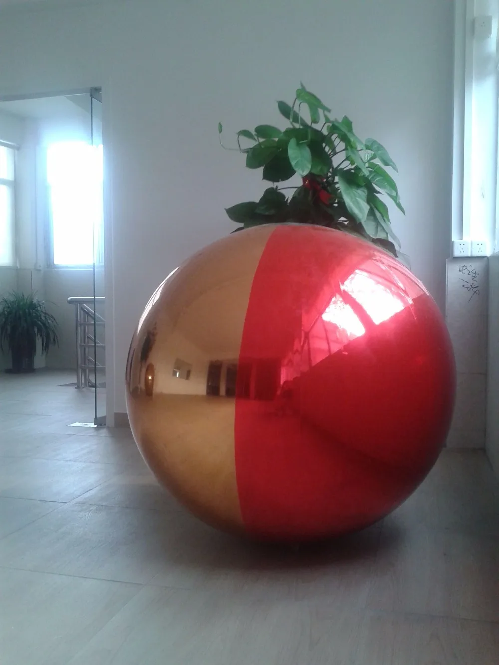 Надувной зеркальный шар из ПВХ диаметром 2 м/декоративный используемый для