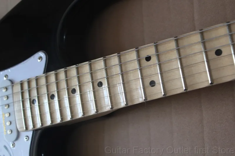 Заводской магазин кленовый зубчатый гриф винтажная черная гитара Yngwie Malmsteen Big Head