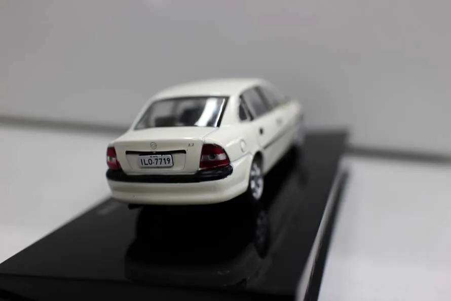 I XO 1:43 Chevrolet vectra gls2.2 1998 бутиковый автомобиль из сплава игрушки для детей Детские
