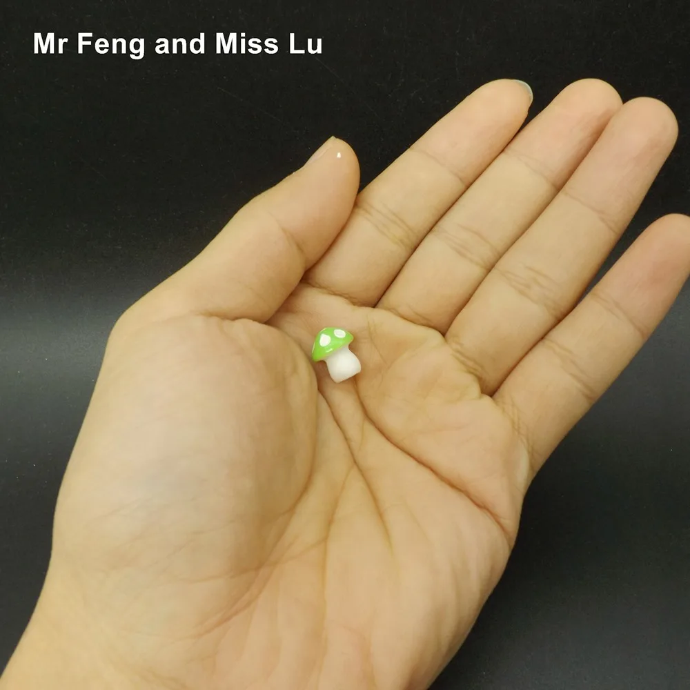 Зеленый гриб милые миниатюрные игрушки мини игра ребенок|figurines made in japan|toy rulertoys