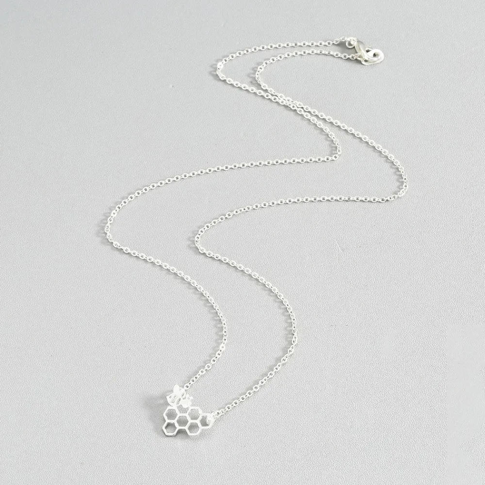 Kinitial Fashion Animal Charm Bee Necklaces for Women Girl Honeycomb Pendant Choker Necklace Statement Jewelry Prom Gift | Украшения и