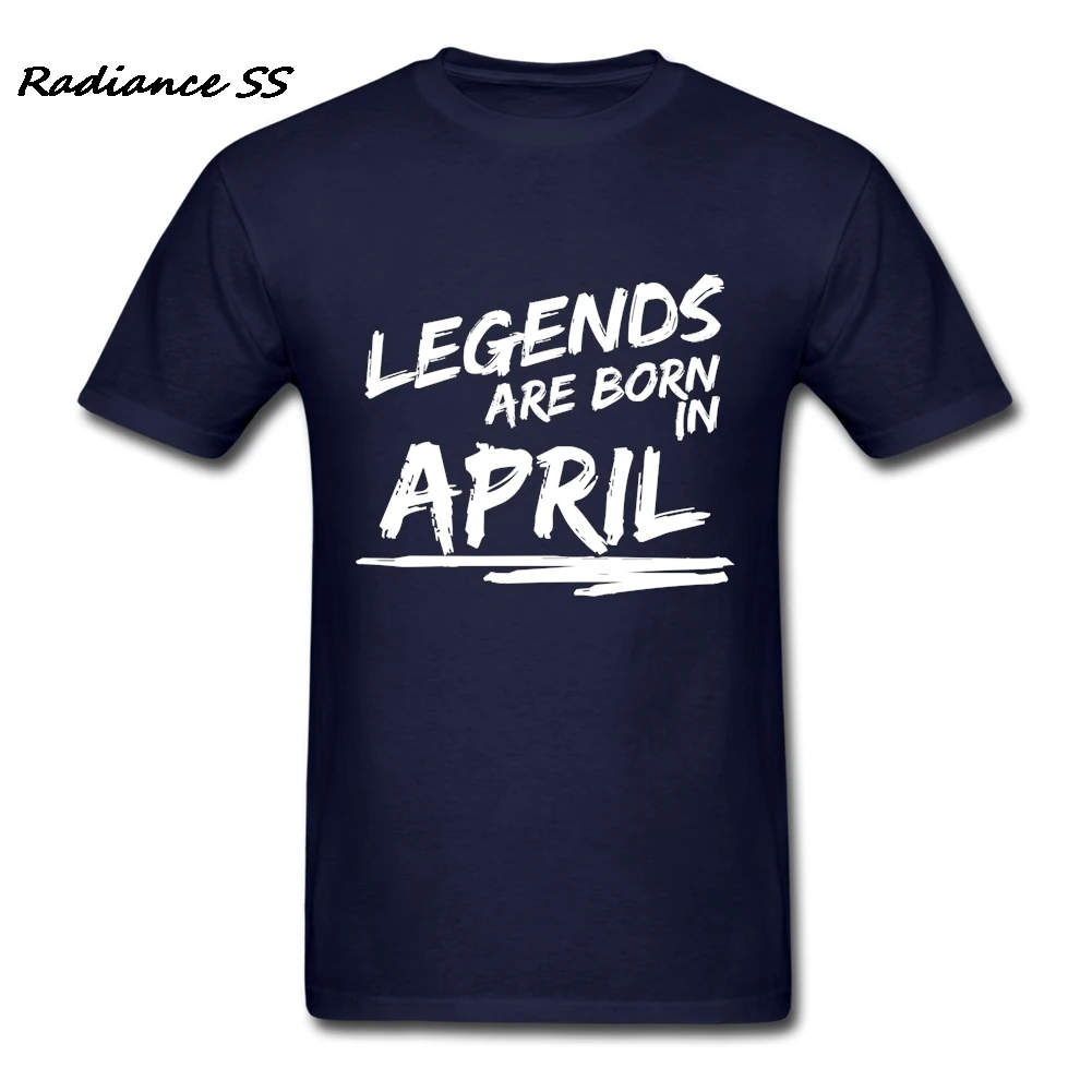 Повседневная мужская футболка Legends Are Born In April подарок на день рождения с коротким