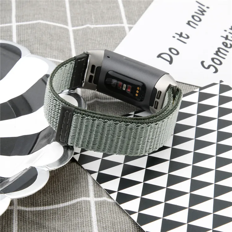 Новое поступление 3 вида цветов нейлон браслет ремешок модные часы Smart Watch выпуск спортивных Королевский Плетеный Браслет для Fitbit заряд 3