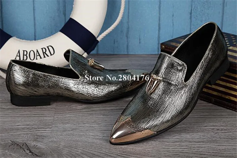 Мужские туфли в западном стиле с острым металлическим носком серебристо-серые