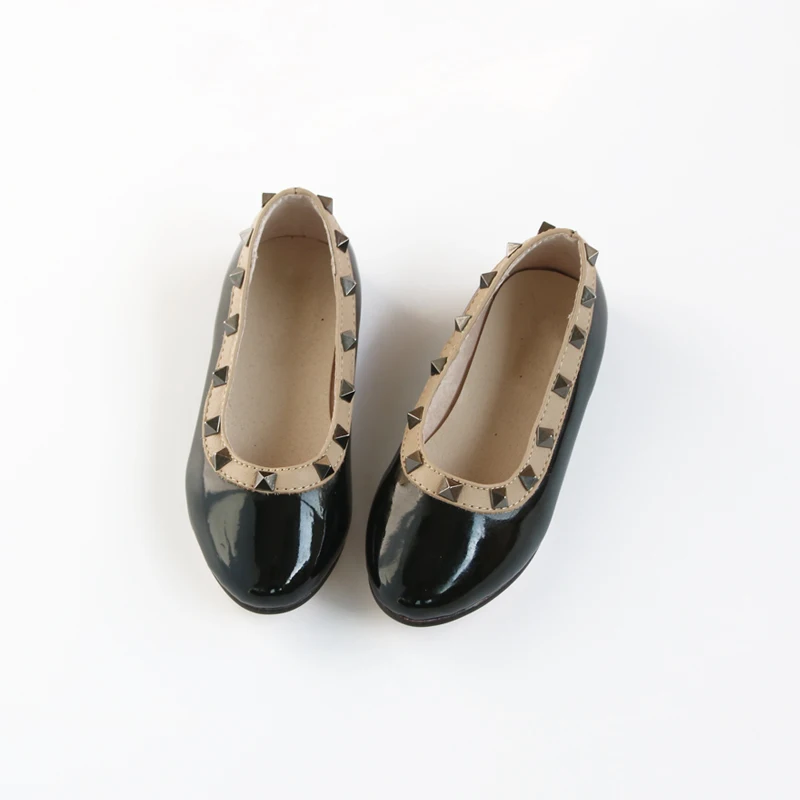 Новое поступление 2019 для девочек весна осень обувь с заклепками лакированные