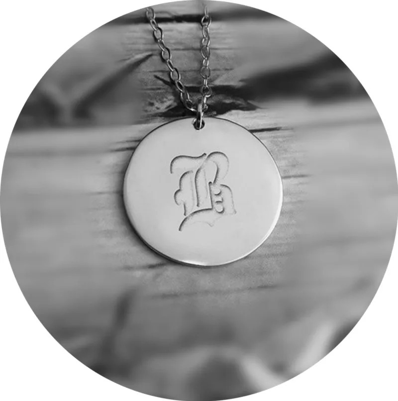 Оптовая продажа ожерелье с круглой гравировкой букв B серебряное диском 1 дюйм