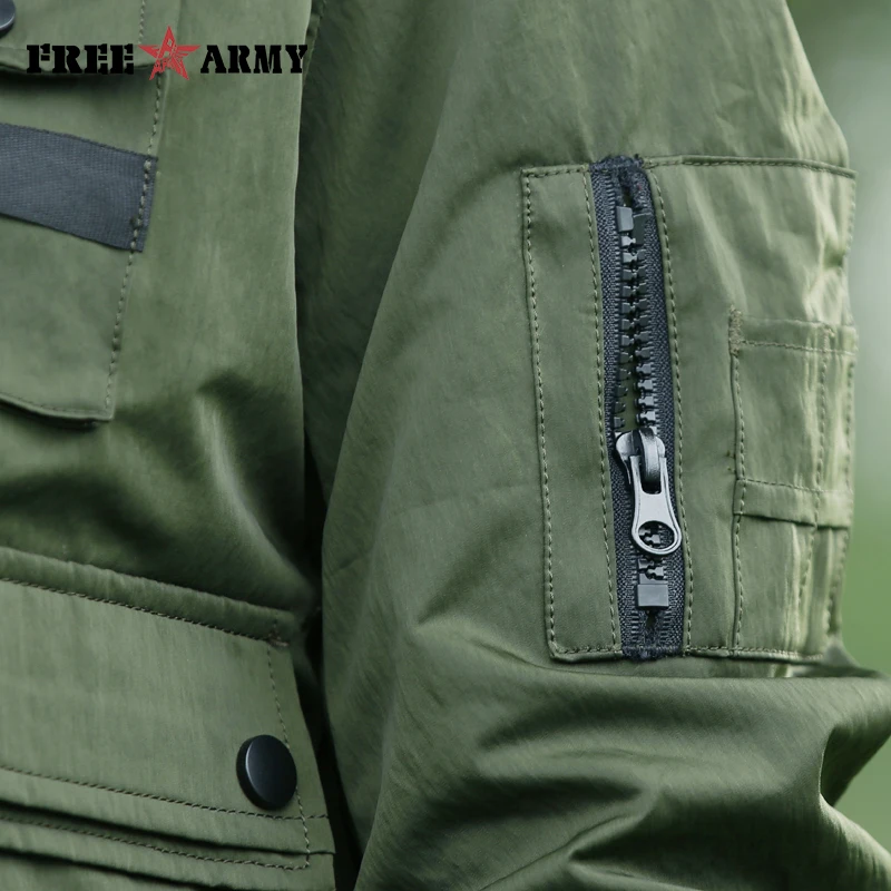 

Coats & Jackets