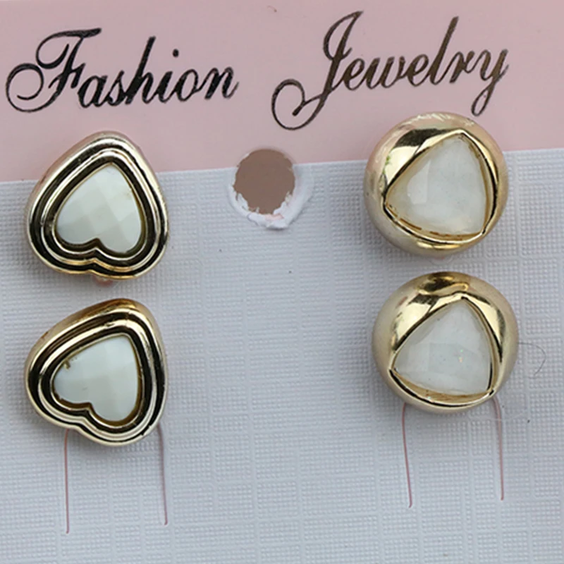 Серьги-гвоздики в форме красного сердца из смолы с кристаллами серьги подвеской