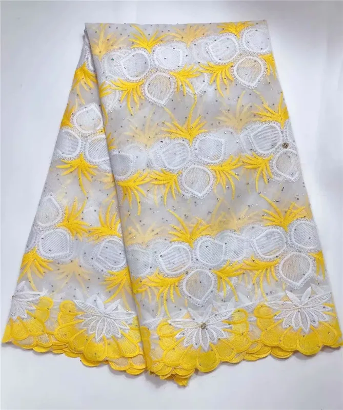 Большой цветочный красный с вышивкой французским кружевом гипюр Африканский