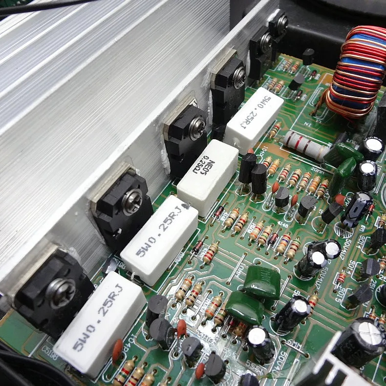 10-сегметный QE эквалайзер, обеспечивающий SUB SD карты Bluetooth 12V 220V 300W+ 300W 2,0 высокой мощности сабвуфер 2,0 Цифровой караоке аудио усилитель