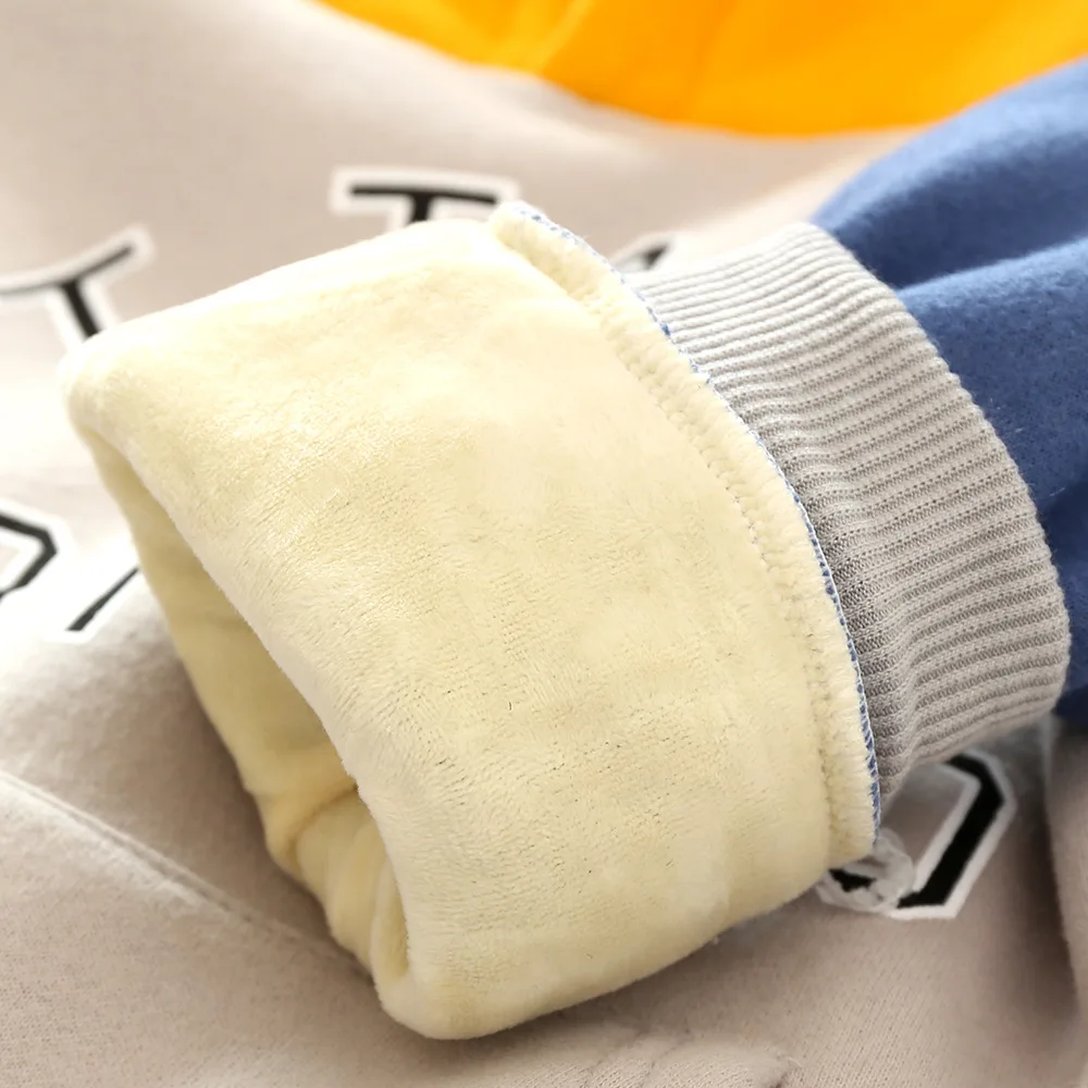 

2020 Winter Kids Plus velvet sweatshirts hoodies Thick cotton Fashion Boy girl Warm Cashmere coat baby toddle clothes letters