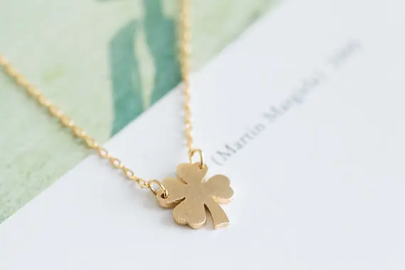 

Fashion -color plated four-leaf clove Necklace Pendant Necklace for women