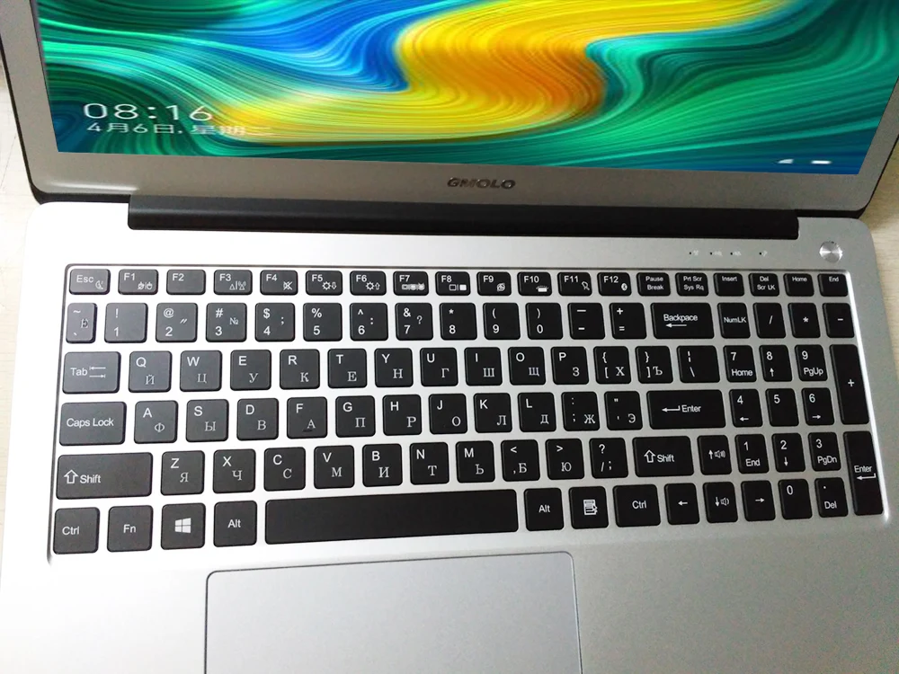Игровой ноутбук 15,6 Core I5 8th Gen 8GB ram 240GB SSD+ 1 ТБ HDD 15,6 дюймов 1920*1080 HD