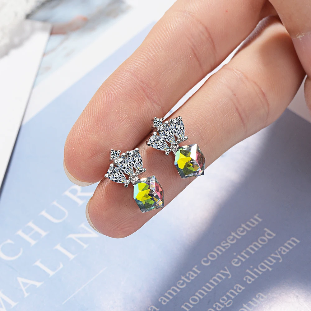 Женские вечерние серьги гвоздики Lekani украшенные кристаллами Swarovski из