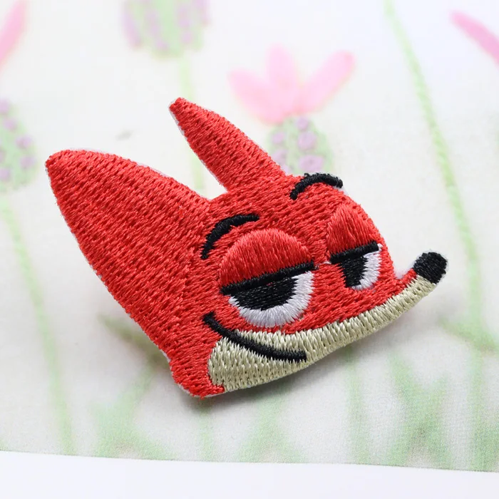 Free Shipping 5 pcs cartoon zootopia Fox Nick head Embroidered patches iron on Motif DK sew Applique DIY accessory |
