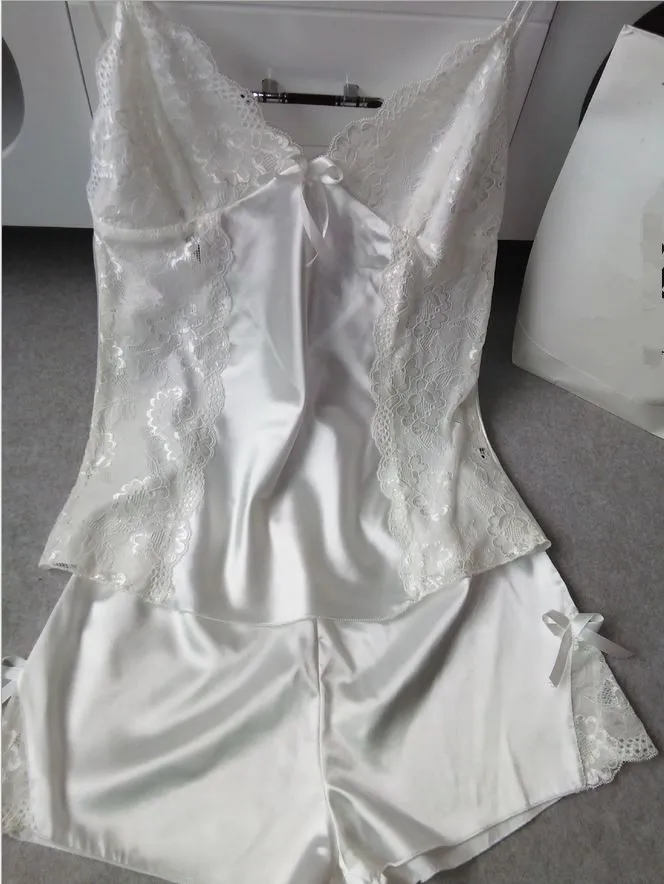 New Sexy women real silk pyjamas sets Sell well summer style luxury sleepwear hollow out deep v lace lingerie nightwear | Женская одежда