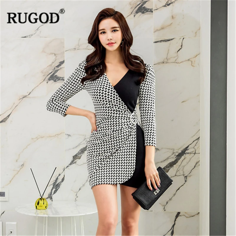 Женское платье с v образным вырезом RUGOD черно клетчатое приталенное туника модель