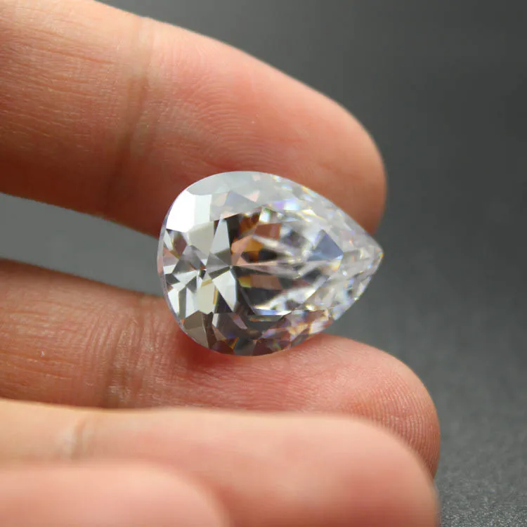 Грушевидная форма с белым кубическим цирконием CZ Свободный Камень для
