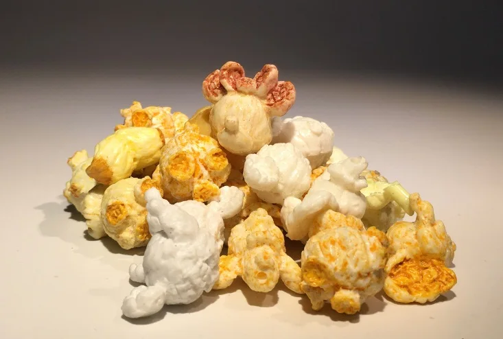 

400pcs 2cm cartoon popcorn style Action Figure doll famous mouse cartoon anime lovely d10