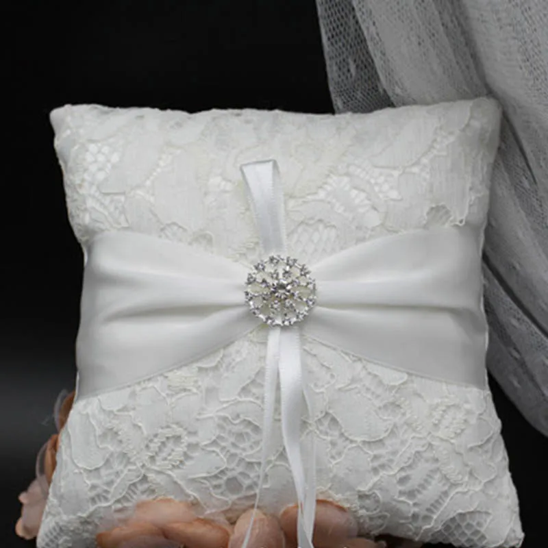 

Свадебное украшение 15*15 см, праздничные товары, ленты в европейском стиле, кольцо, подушка, свадебное кольцо, украшенное кружевом, цветком