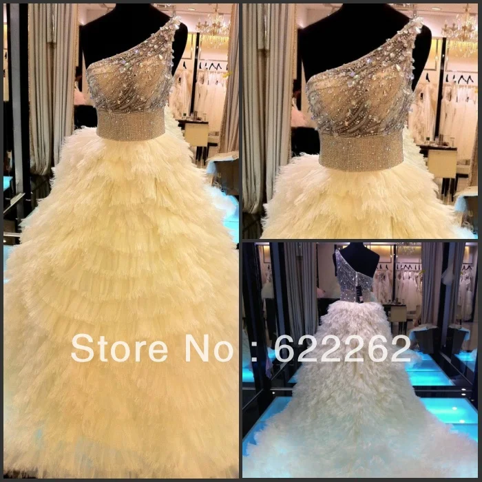 22Wholesale the new arrival 2013 latest fashion beautiful sexy shoulder beaded church big trailing wedding dresses free deliver | Свадьбы и