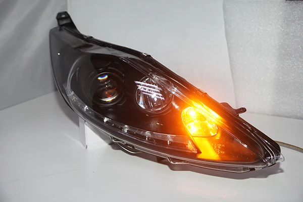 Для FORD Fiesta светодиодный фар 2008 2009 2010 2011 2012 год с Габаритные огни передние фары с HID