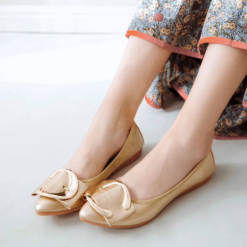 

Pointed Toe 2021 Spring Women Shoes Comfortable Shoes Woman Patent Leather Metal Buckle Foldable Ballet Flats Big Size WSH2512