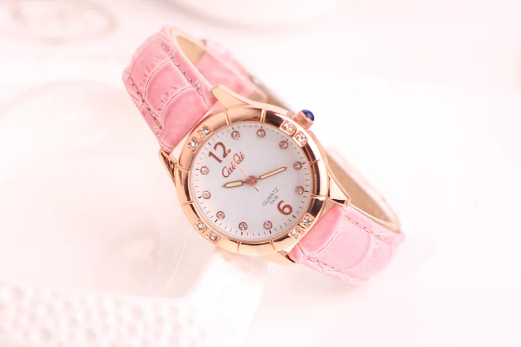 Модные кварцевые часы женские водонепроницаемые кожаные модные Романтические