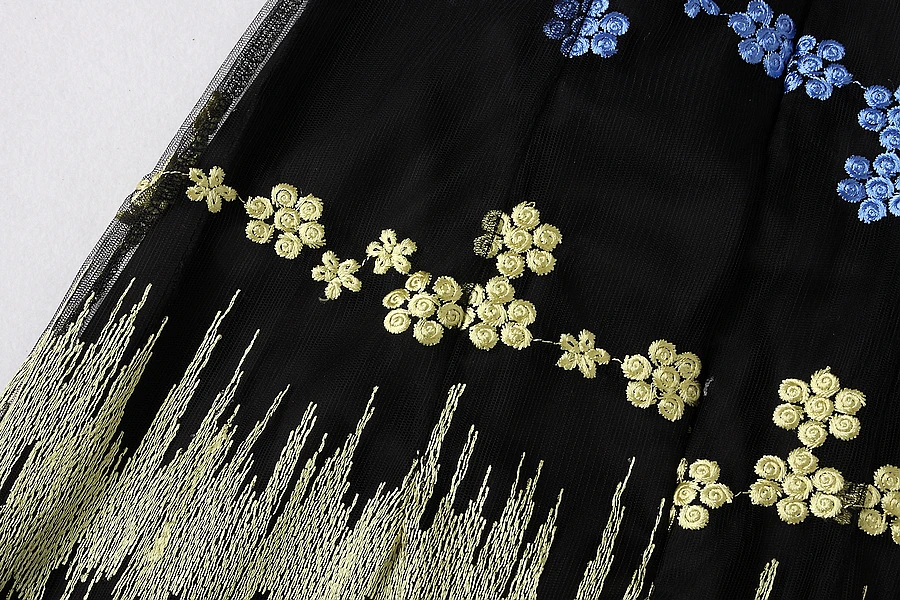 Женское кружевное платье ALPHALMODA с оборками на воротнике нежными цветами вышивкой