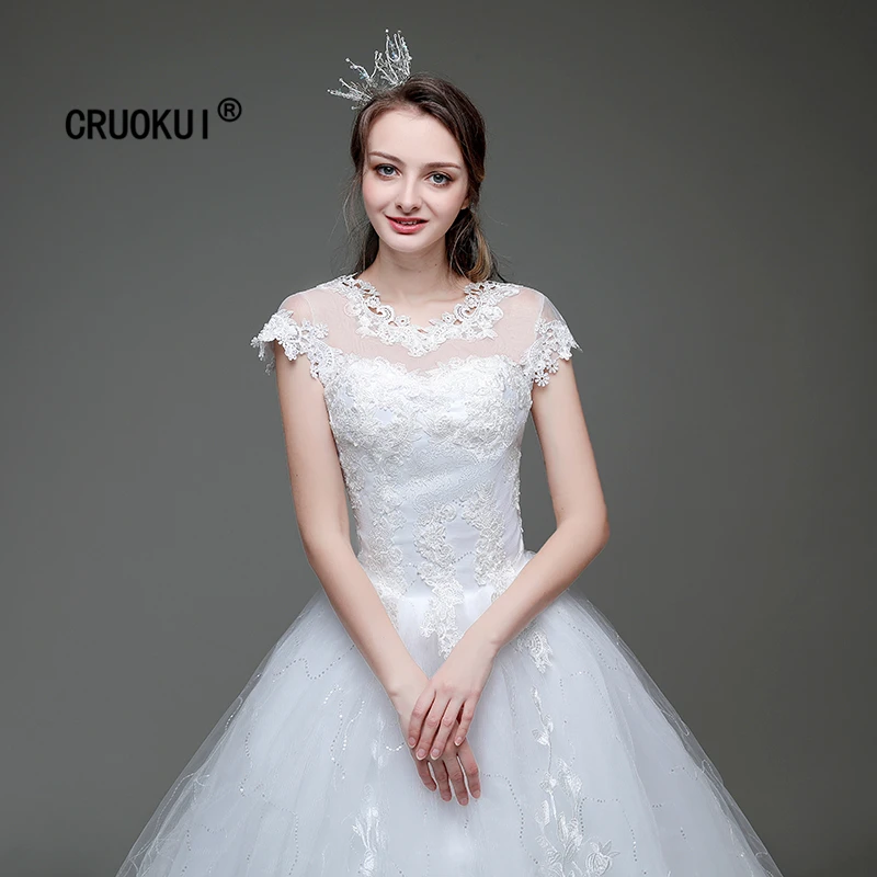 CRUOKUI винтажные кружевные свадебные платья с коротким рукавом и длинным шлейфом