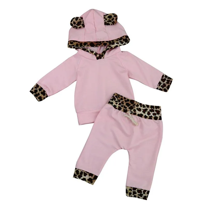 Розовый цвет Коллекция 2017 года Милая одежда для маленьких девочек футболка с