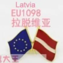 Latvia Двойные флаги дружбы Национальный флаг металлический лацкан булавка ЕС Европейский союз - Цвет: Latvia