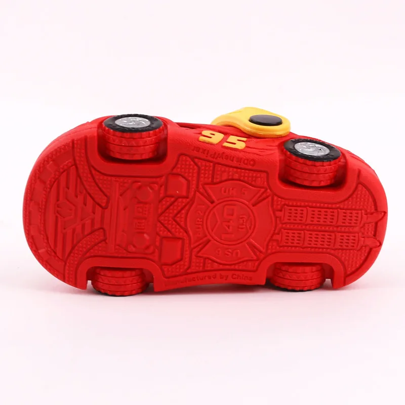 

Disney children's hole shoes 2019 summer new boy anti-slip sandals and slippers boys car beach shoes