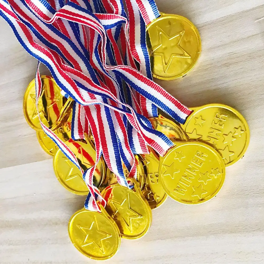 

50pcs/set Children Gold Plastic Winners Medals Sports Day Party Bag Prize Awards Toys For Kids Party Fun Supplies High Quality