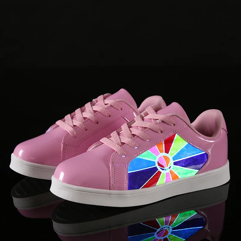 

2020 New 11 Colors Flashing Luminous Fiber Optic Fabric Shoes with Light USB Recharge Light Up Shoes Women Girl Boy Sneaker