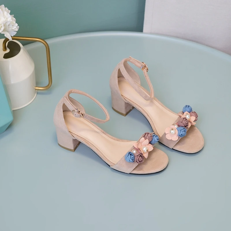 

Fashion Women Flowers Sandals 2019 Summer New Gladiator Genuine Leather Shoes Woman Ankle Strap High Heels Party Wedding Shoes