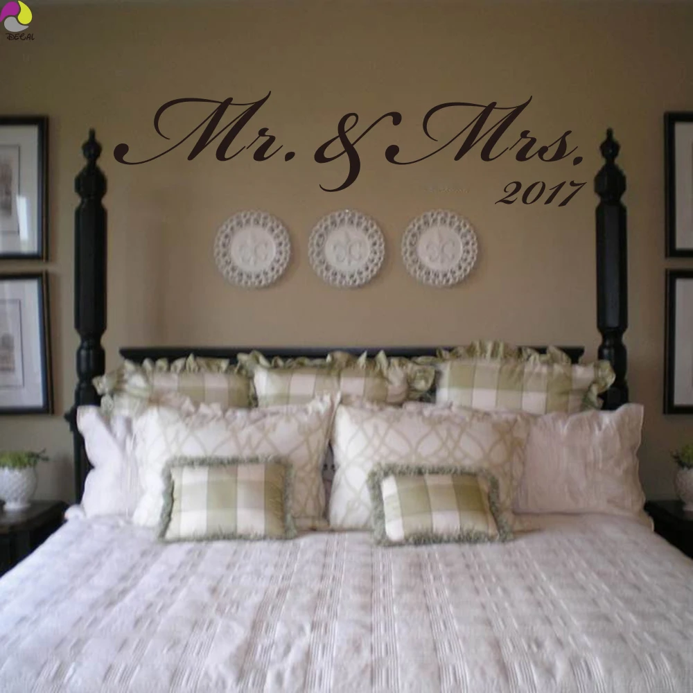 

Mr & Mrs Custom Date Wall Sticker Bedroom Sofa Wedding Room Party Love Quote Wall Decal Family Vinyl Home Decoration Art Mural
