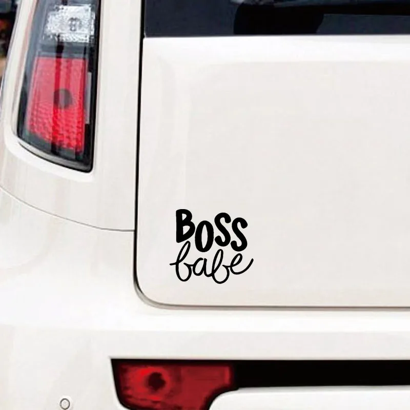 Фото Интересная наклейка на автомобиль "BOSS BABE" из винила размером 14 4 см * 12 8 черно-серого цвета модель C15-1363 Интересная наклейка на автомобиль "BOSS BABE" из винила размером 14 4 см * 12 8 черно-серого цвета модель C15-1363