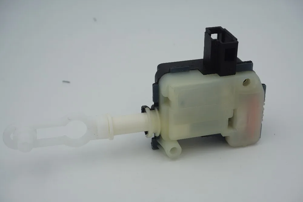 100% новый высококачественный замок багажника Серводвигатель для Audi A4 8E B6 OEM: 8E5 962