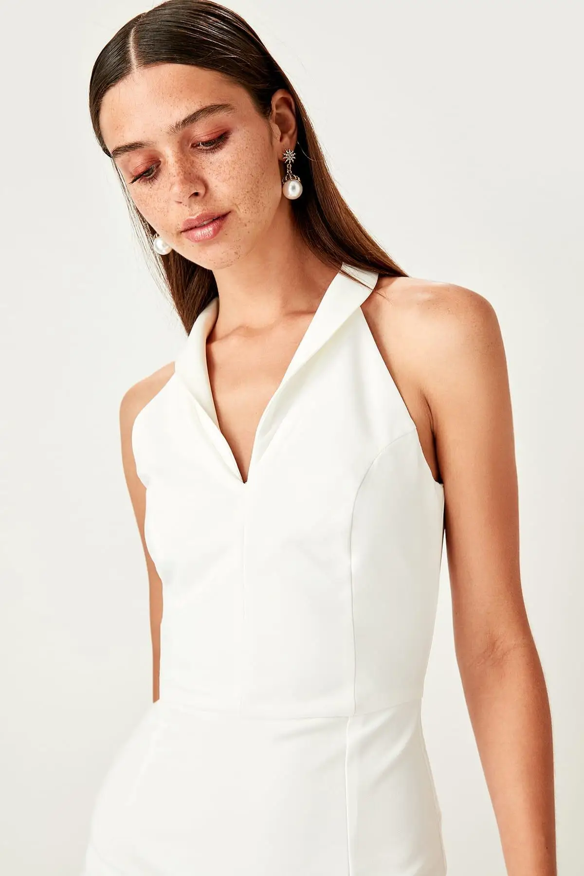Trendyol белое платье с открытой спиной TWOSS19BB0372|Женские платья| |