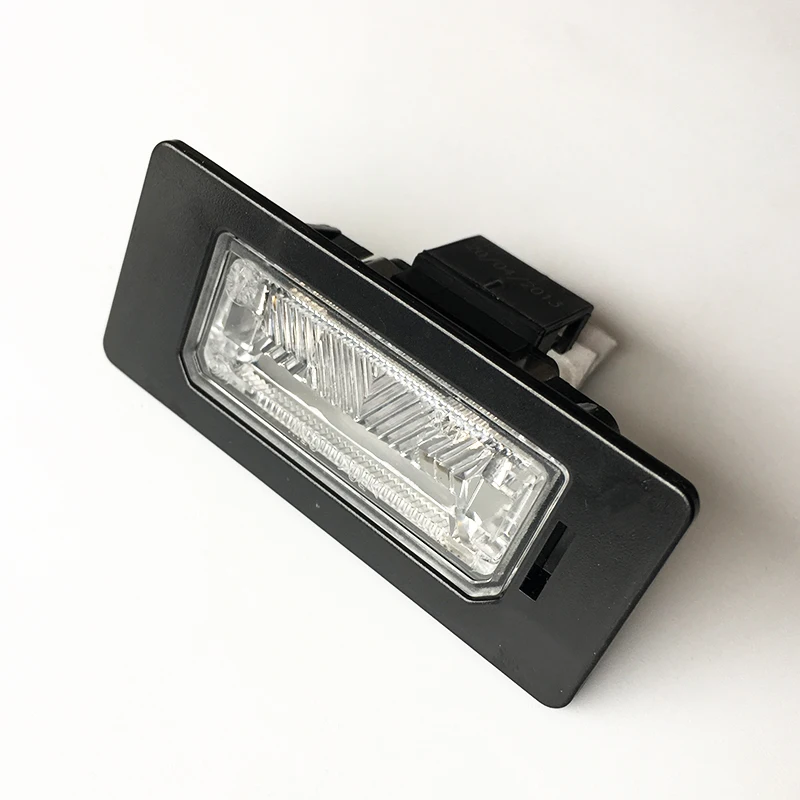 OEM задний номерной знак лампа галогенная 12В для A1 A4 Allroad A5 A6 A7 Q5 TT RS5 Passat Superb Yeti 8T0 943