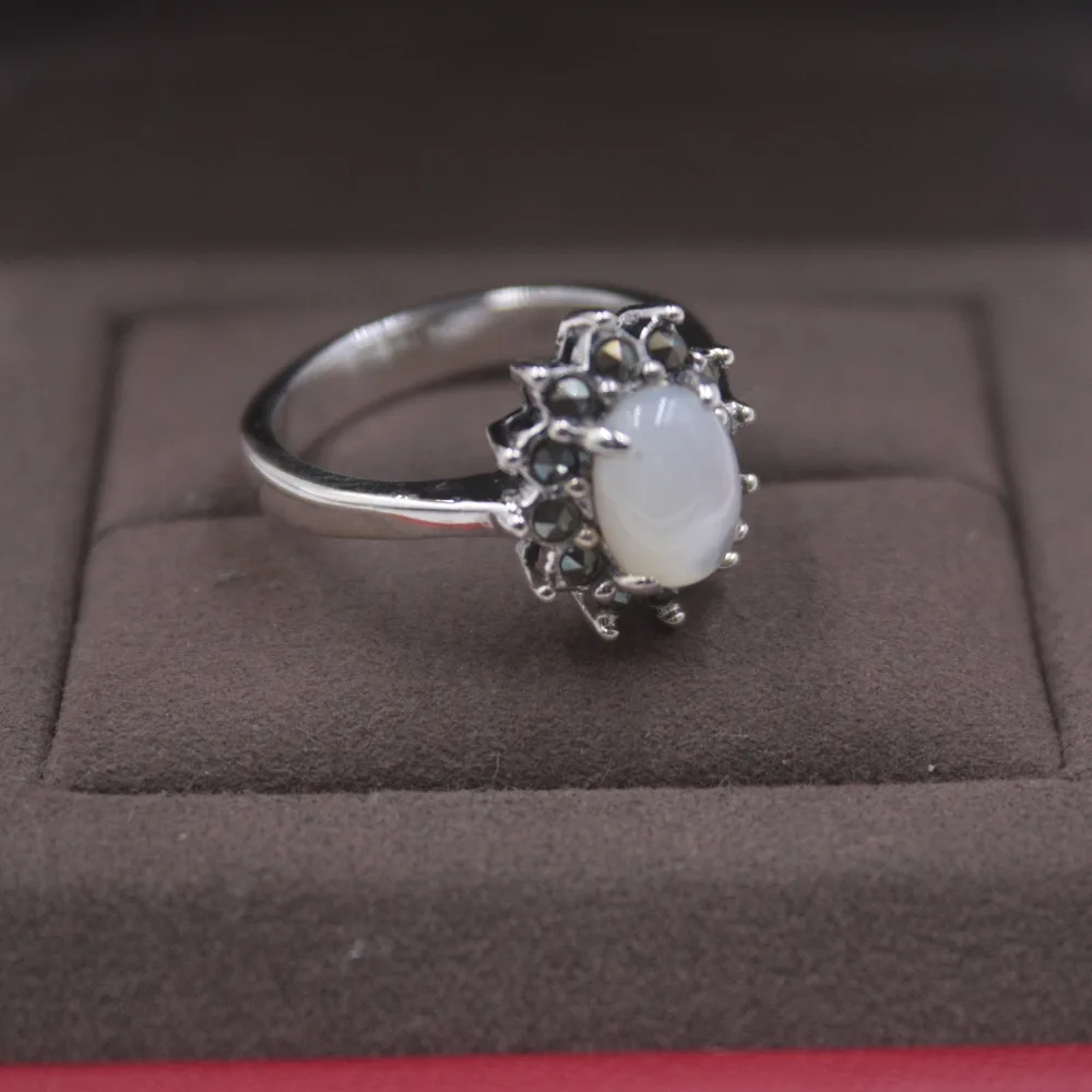 Женское кольцо из серебра пробы с белым кварцем кошачий глаз|Кольца| |